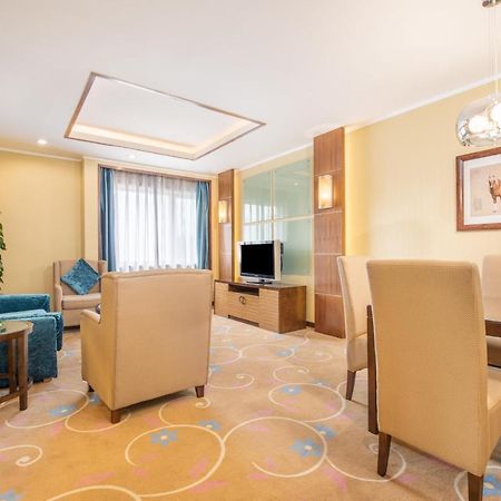 Holiday Inn Beijing Downtown Ngoại thất bức ảnh