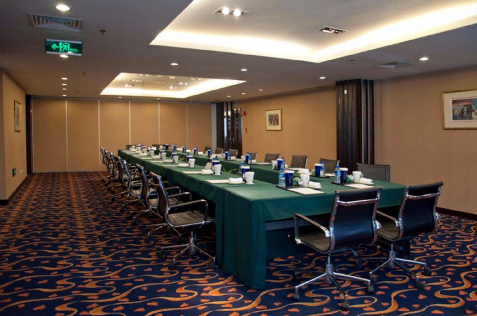 Holiday Inn Beijing Downtown Ngoại thất bức ảnh